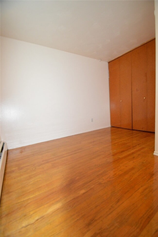 Building Photo - 154 Park Ave