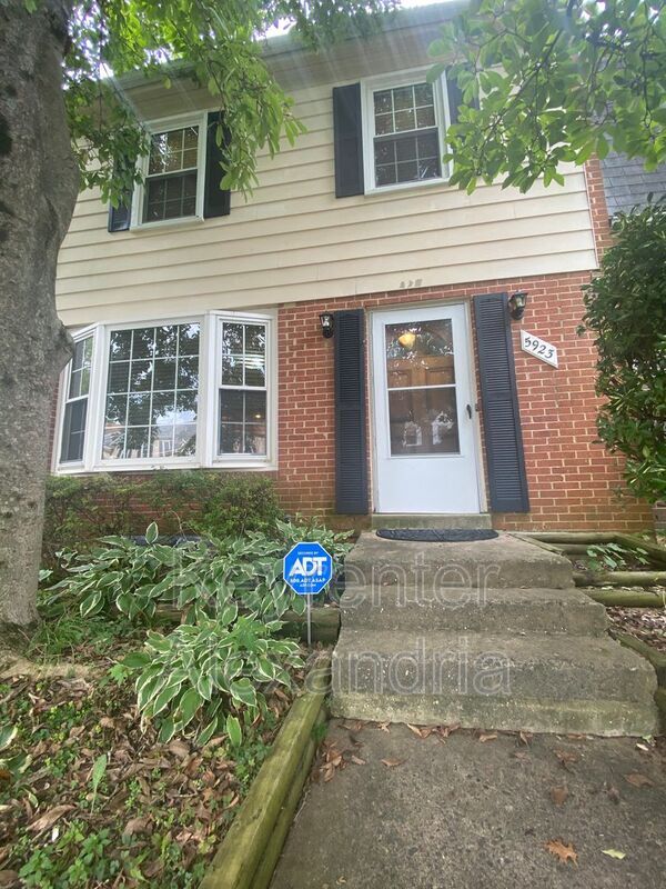 Photo - 5923 Kara Pl House