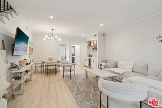 Building Photo - 5139 Balboa Blvd