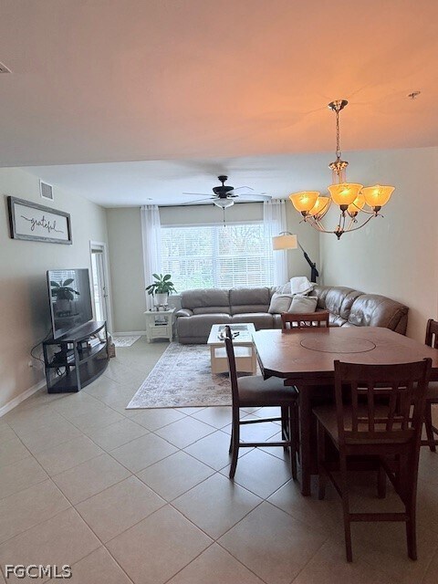 Foto del edificio - 8500 Violeta St