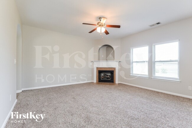 Building Photo - 2045 Kensington Ct