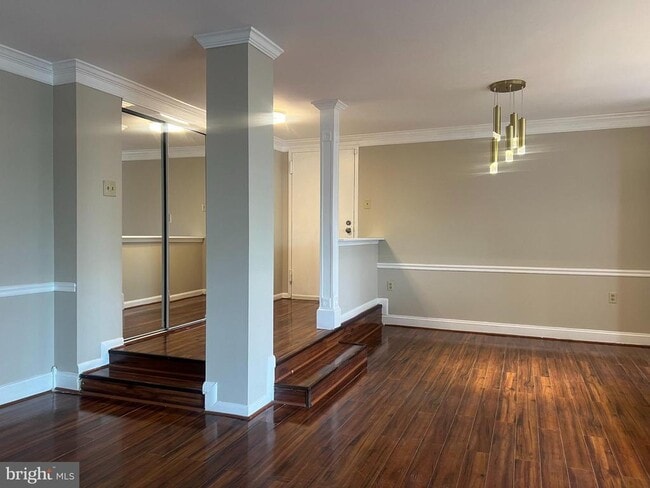 Foto del edificio - 15708 Dorset Rd