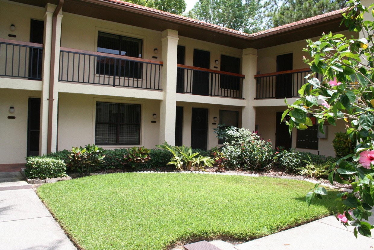 2311 Hammock Pine Blvd Unit 2311, Clearwater, FL 33761 Condo for Rent