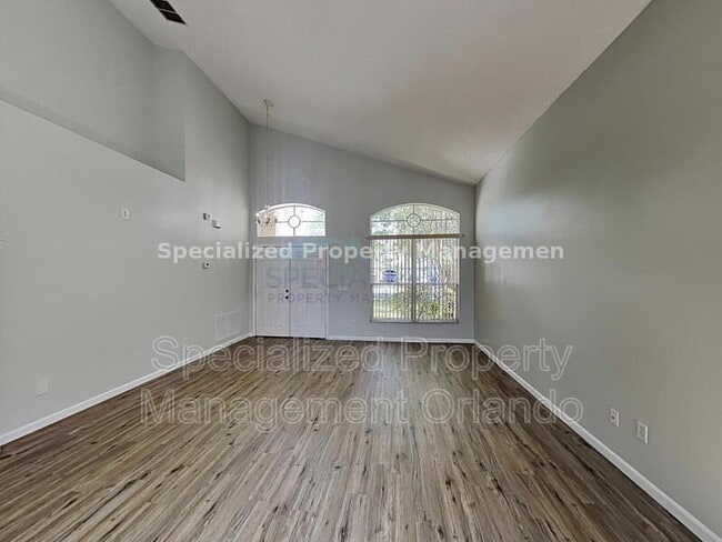 Building Photo - 728 Hardwood Cir