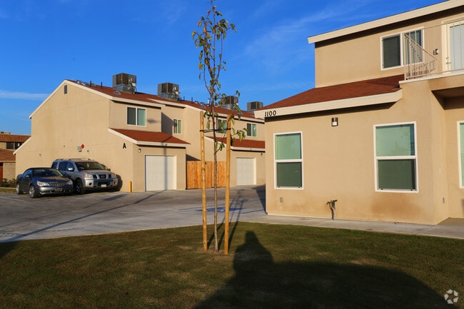 Building Photo - Valhalla Village