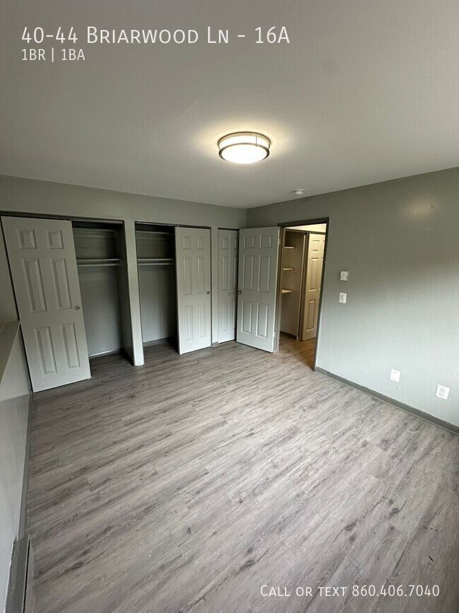 Foto del edificio - 40-44 Briarwood Ln-16A