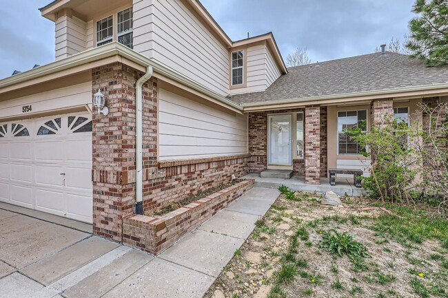 Foto del edificio - **Spacious, Light-Filled 4 bed, 4 bath wit...