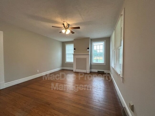 Foto del edificio - 15471 U.S. Rte 1