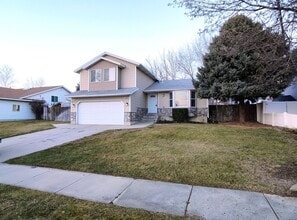 Building Photo - 523 Big Sky Dr