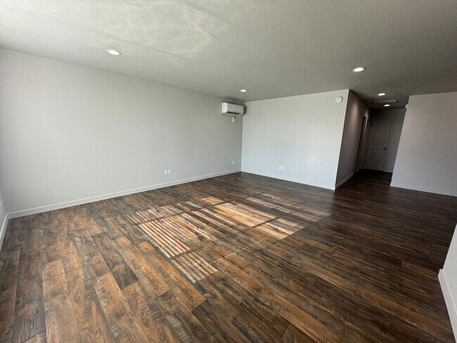 Foto del edificio - Newer 3 Bed 2 Bath Home In Roseburg