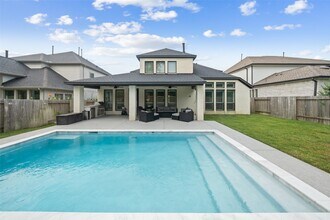 Building Photo - 221 Patina Sorrel Dr