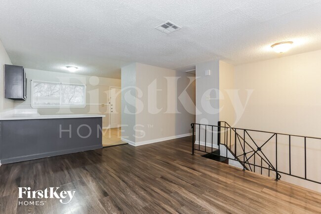 Foto del edificio - 917 Montclair Dr