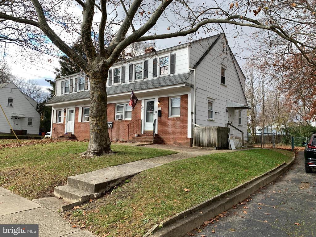 Foto principal - 121 Hillcrest Ave