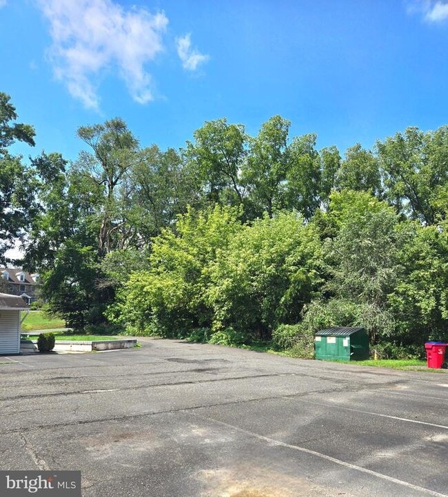Building Photo - 1223 N Keim St