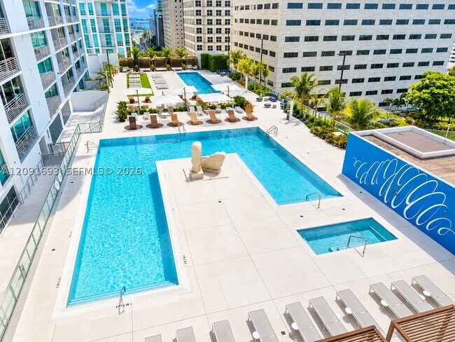 Building Photo - 335 S Biscayne Blvd