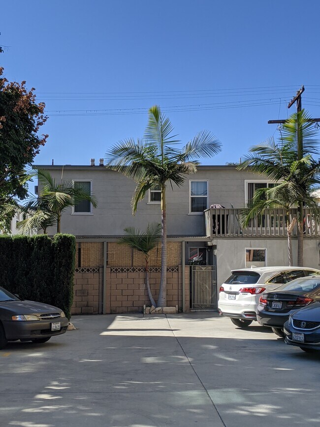 Fachada del edificio - 3365 Overland Ave