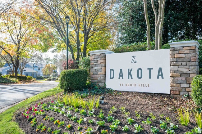 Primary Photo - The Dakota at Druid Hills