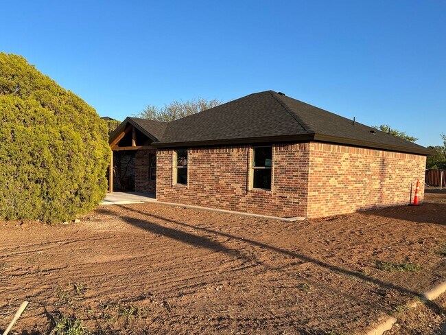 Building Photo - New Construction in Abernathy, TX