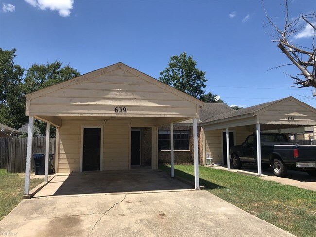 Building Photo - 3 br, 2 bath Duplex - 639 San Mario Ct 639...