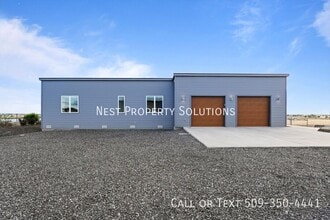 Building Photo - 7458 Bouldercrest Rd NE