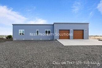 Building Photo - 7458 Bouldercrest Rd NE