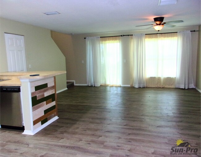 Building Photo - 525 Mount Olympus Blvd