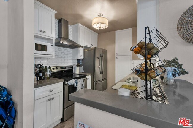 Foto del edificio - 7740 Redlands St