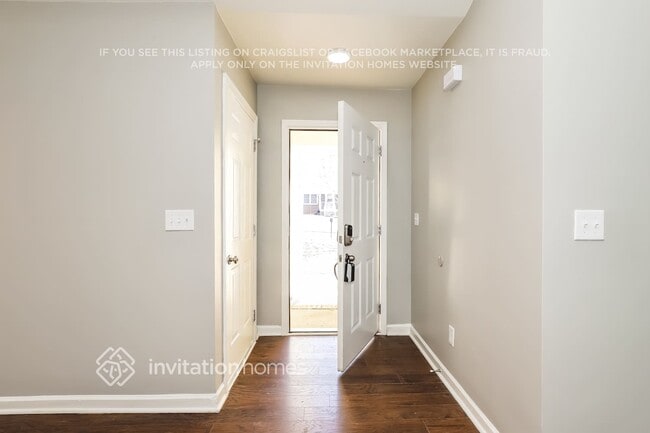 Foto del edificio - 4210 Whitfield Rd