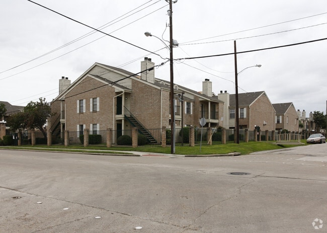 Building Photo - Remington Place Townhomes