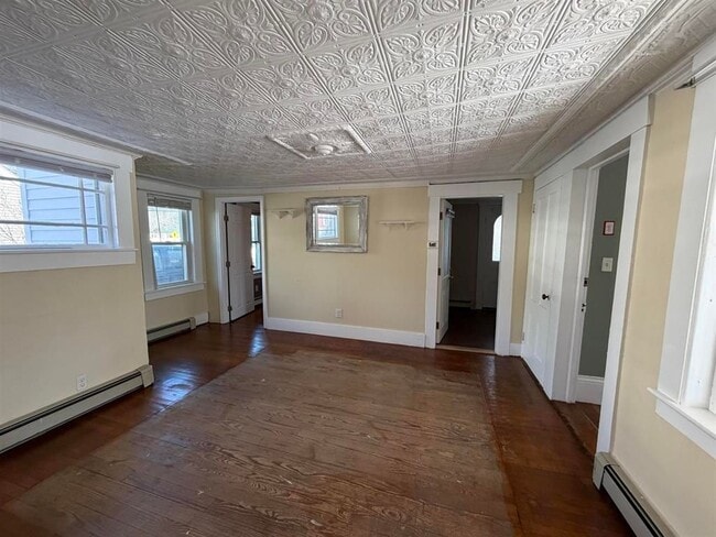 Foto del edificio - 283 Chesley Hill Rd