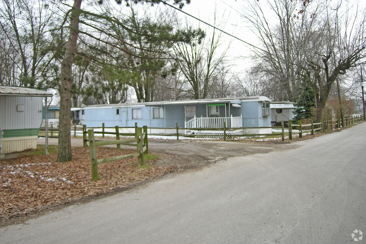 Foto del edificio - Whispering Pines Mobile Home Park