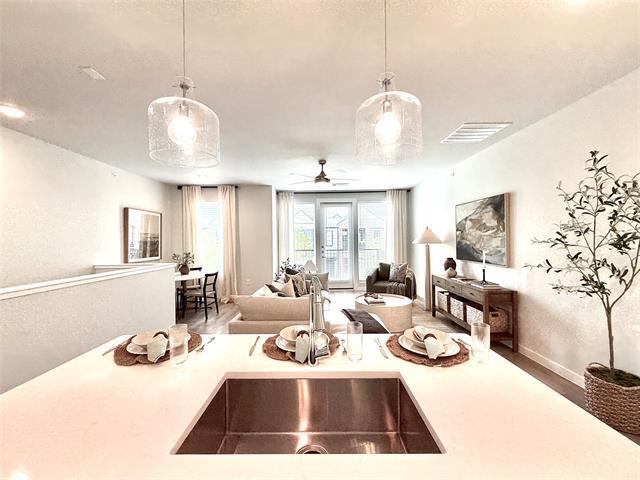 Foto del edificio - 2217 Reserve Wy