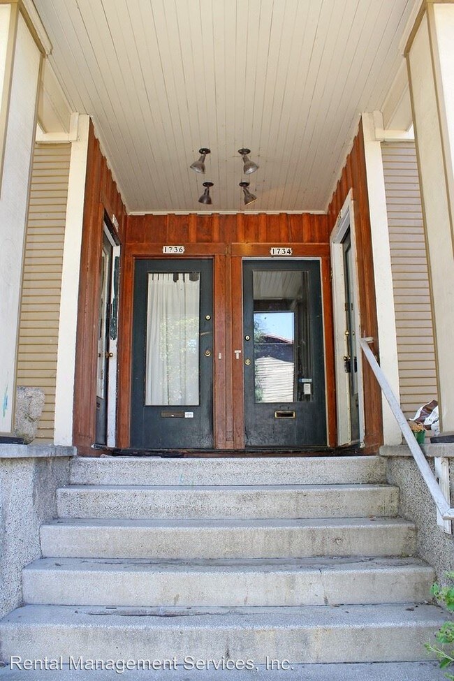 Building Photo - 1732-1738 SE Alder St