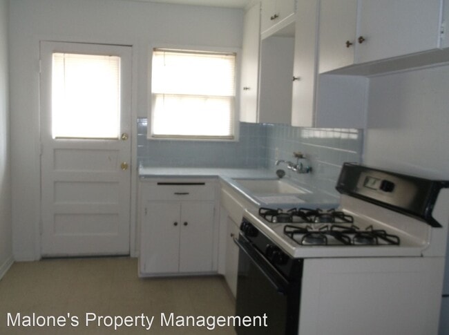 Building Photo - 1 br, 1 bath House - 521 E Hamron
