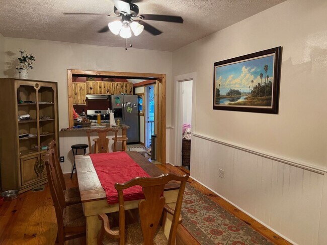 Building Photo - Historic Home