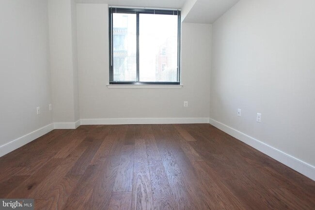 Foto del edificio - 50 Florida Ave NW