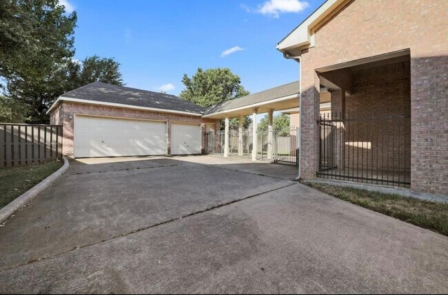Foto del edificio - 719 Bryson Way