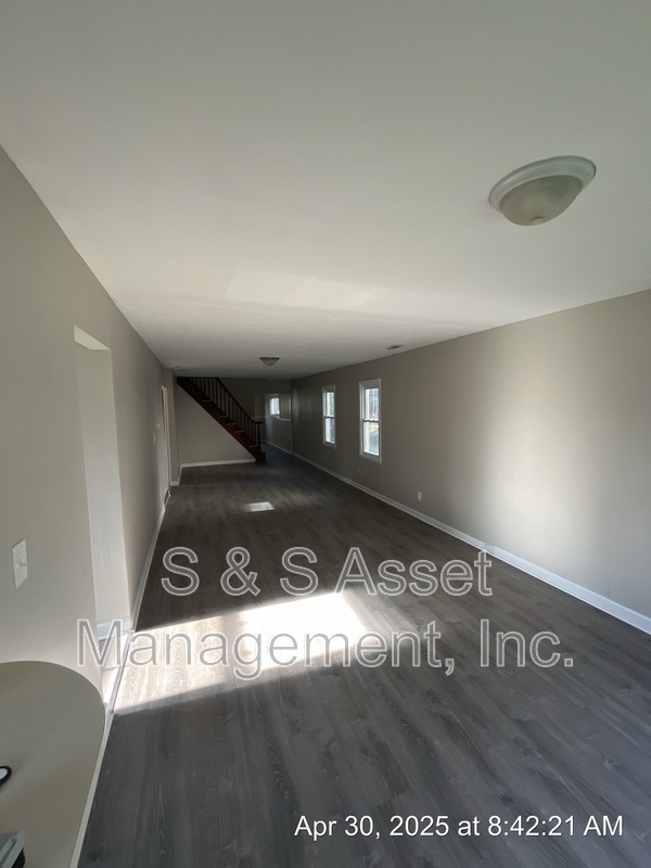 Foto del edificio - 1015 Lenore Ave