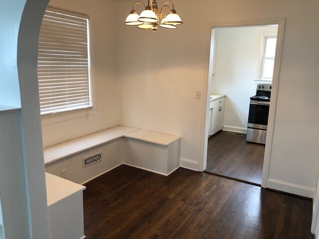 Foto del edificio - 2 Bed, 1 Bath Home Minutes from Airport an...