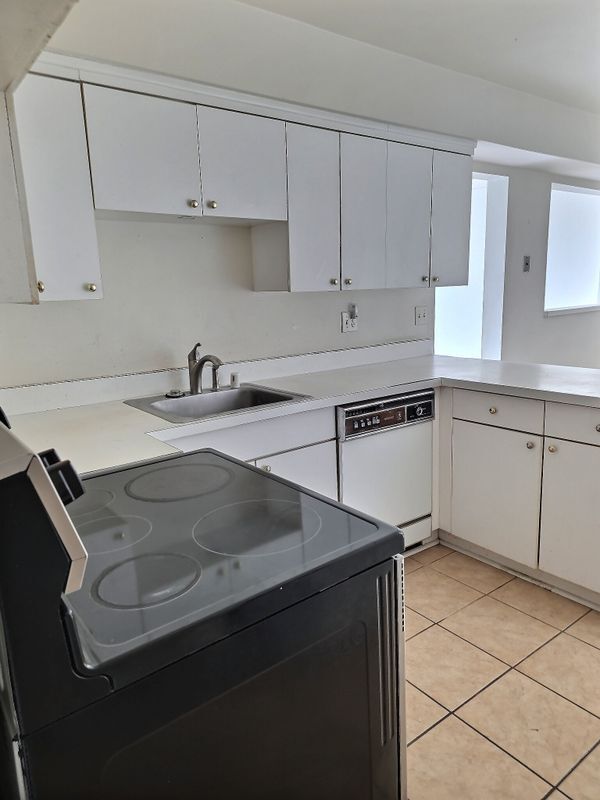 Foto del edificio - 15801 Providence Dr
