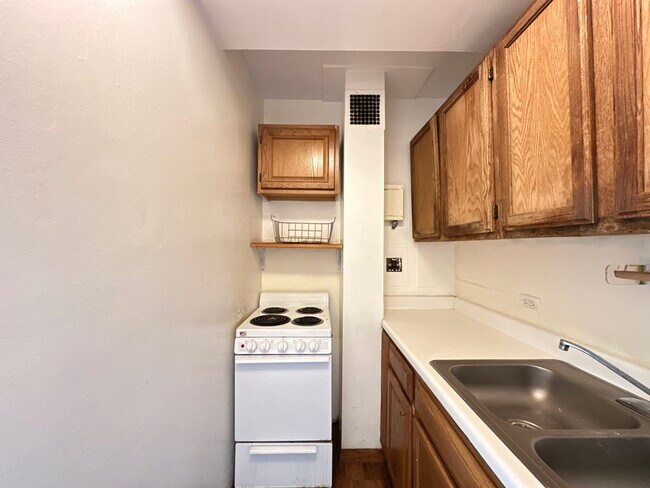 Foto del edificio - 4180 N Marine Dr