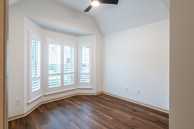 Foto del edificio - 632 Applegate Ln