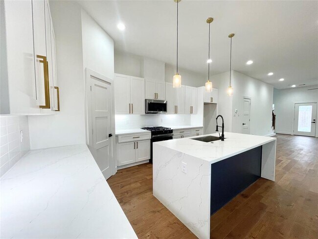 Foto del edificio - 3038 Webster St