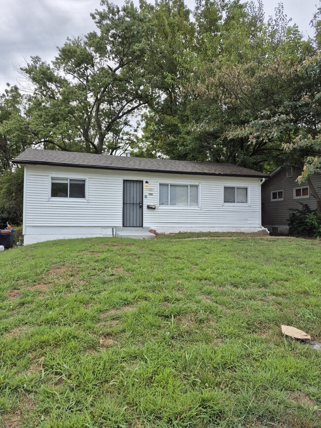 Building Photo - 10425 Earl Dr