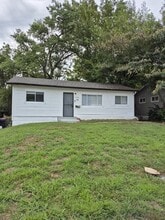 Building Photo - 10425 Earl Dr