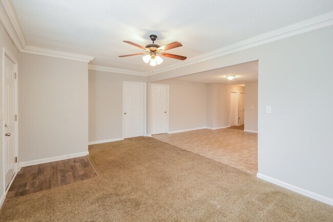 Building Photo - 1294 Almont Dr SW