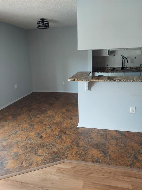 Foto del edificio - 744 116th Ave N