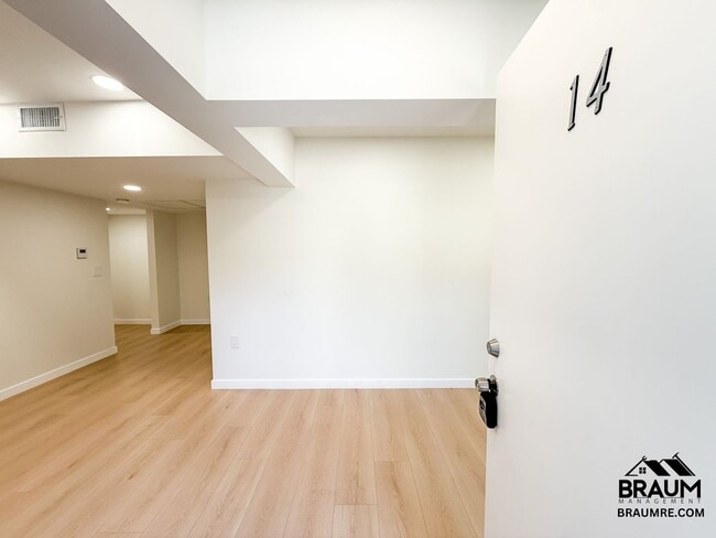 Building Photo - 15634 Leadwell St