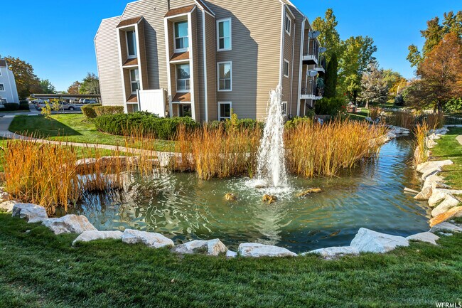 Foto del edificio - 1059 Quail Vista Ln