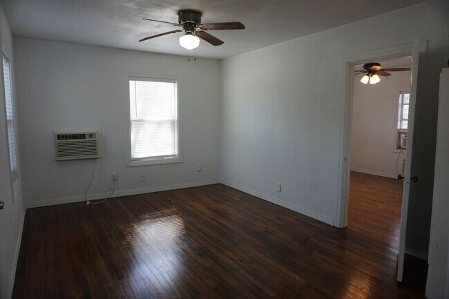 Building Photo - 2309 27th St